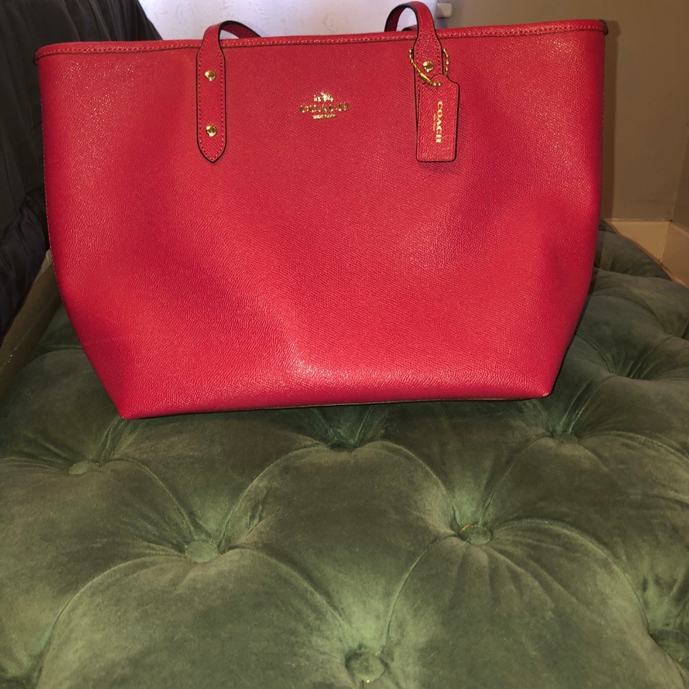 Coach Women's Crossgrain Leather City Zip Tote